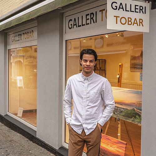 Frederik Tobar Karlsen åbner Galleri Tobar i Sæby
